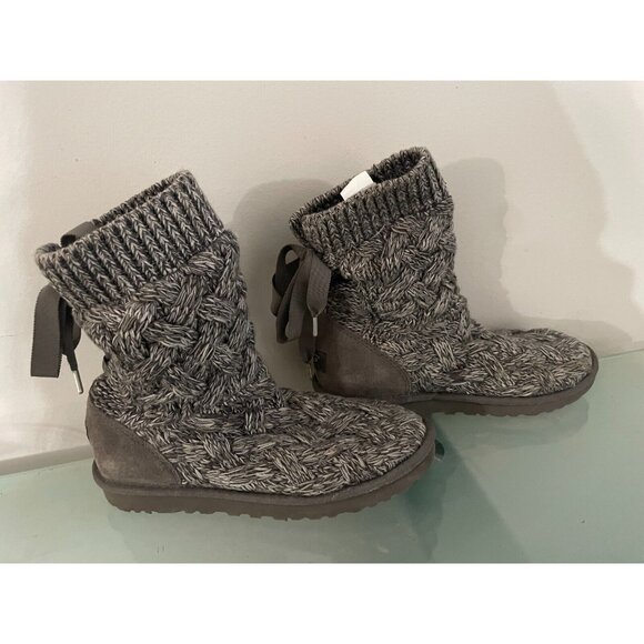UGG Australia Isla Gray Cable Knit Winter Boots Ribbon Lace Tie Women’s Size 7 - Picture 1 of 7
